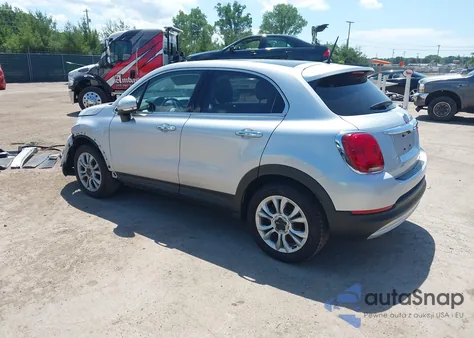 2016 Fiat 500X Lounge z USA, uszkodzony, nr VIN ZFBCFXDT7GP351081